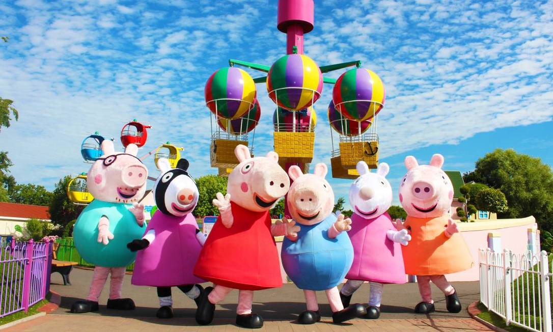 Personagens do Peppa Pig World, parque temático na Inglaterra inspirado no famoso desenho animado Foto: Divulgação