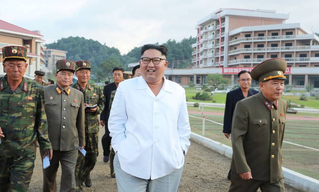 Kim Jong-un visita um canteiro de obras no resort de águas termais do Condado de Yangdok Foto: KCNA VIA KNS / 31/08/2019