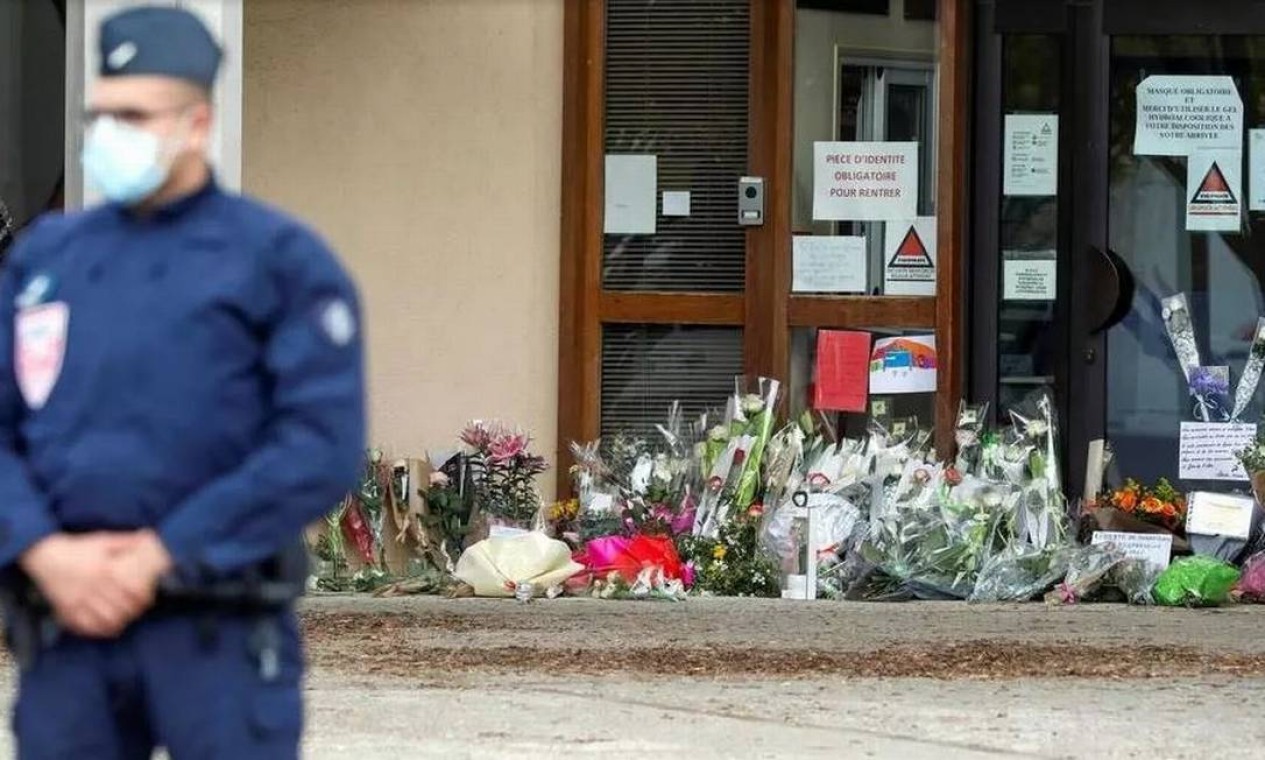 Professor decapitado na França foi vítima de sentença de morte islâmica ...