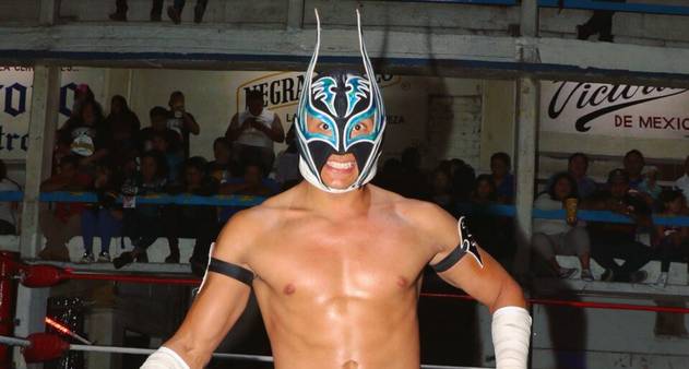 Ídolo da luta livre mexicana morre após ficar desacordado em duelo