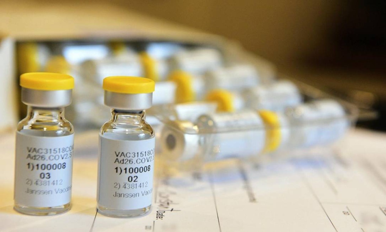 A farmacêutica americana Johnson & Johnson também entrou na corrida pela produção de um imunizante contra a Covid-19. Testes estão sendo feitos no Brasil com mais de 7 mil voluntários Foto: Divulgação