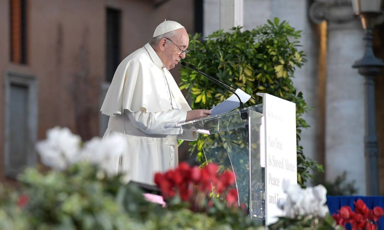Papa reza em Roma com líderes de várias religiões pela paz - Jornal O Globo