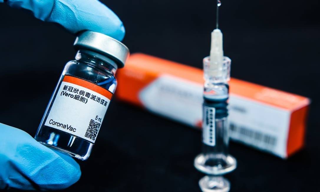 Vacina desenvolvida pela empresa chinesa Sinovac Foto: Fotoarena / Agência O Globo