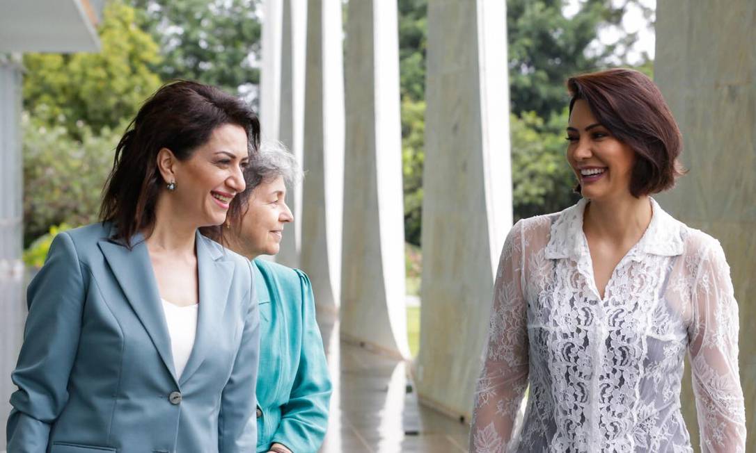 A primeira-dama da Armênia, Anna Hakobyan, ao lado de Michelle Bolsonaro em visita ao Palácio da Alvorada Foto: Reprodução site oficial Anna Hakobyan