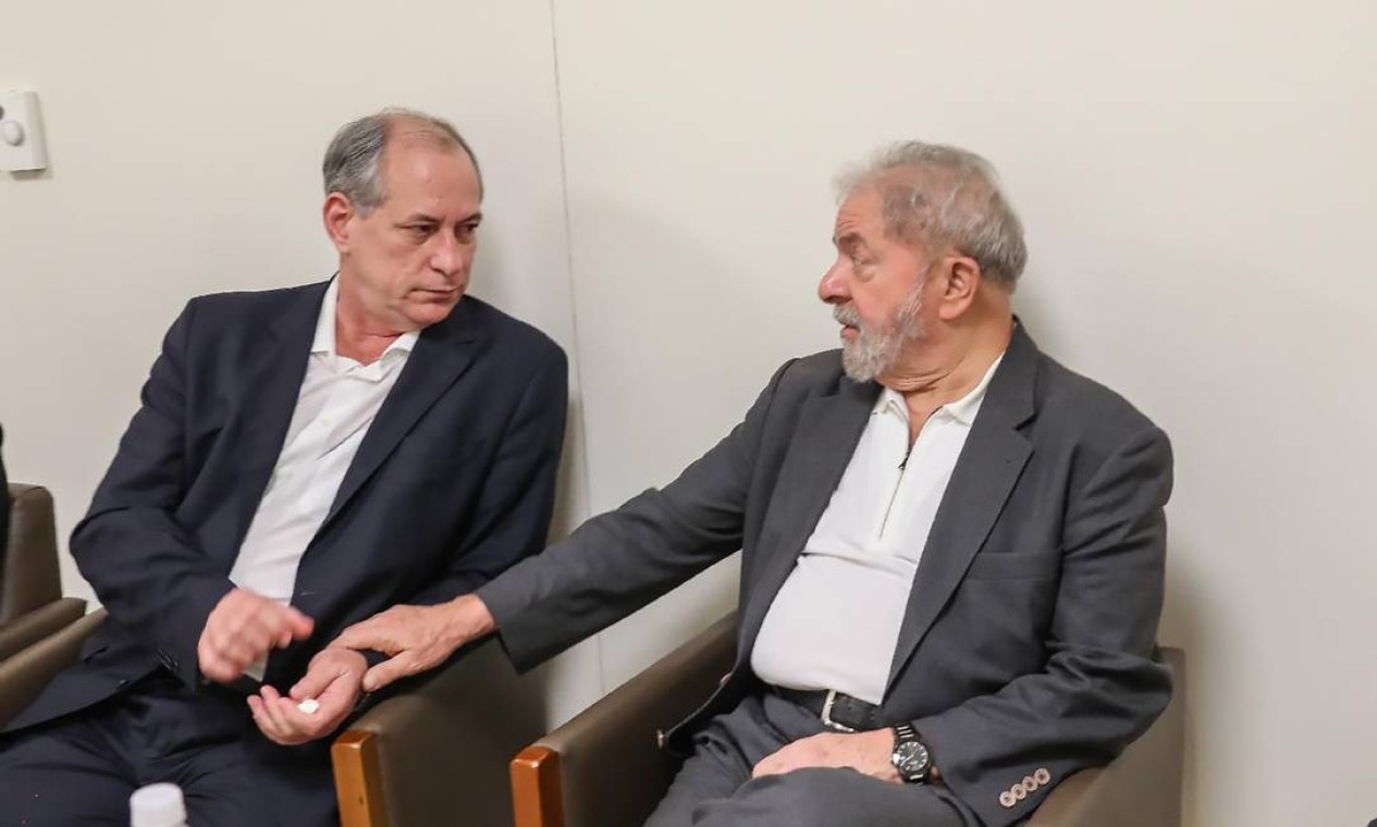 Ciro visita Lula no Hopsital Sírio Libanês, em São Paulo, após a morte da ex-primeira-dama Marisa Letícia, em 2017 Foto: Ricardo Stuckert / Instituto Lula