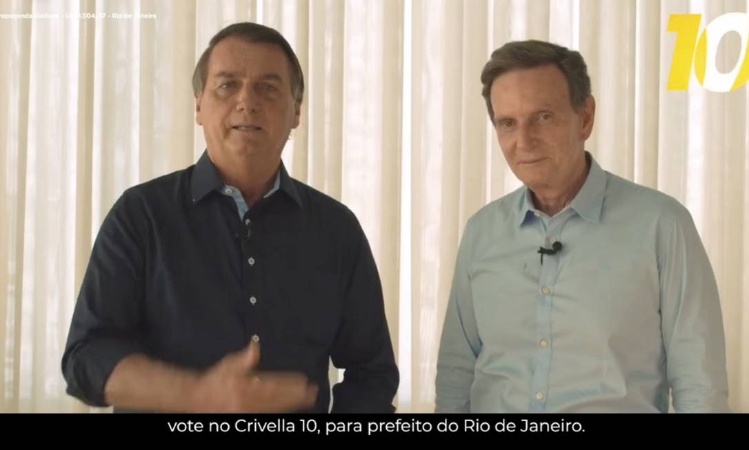 Bolsonaro participa da campanha do Crivella no Rio
Foto: Reprodução