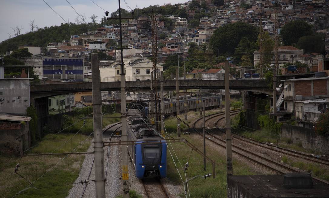 Menos trens: Supervia anuncia que irá diminuir operações a partir de quinta-feira Foto: Gabriel Monteiro / Agência O Globo