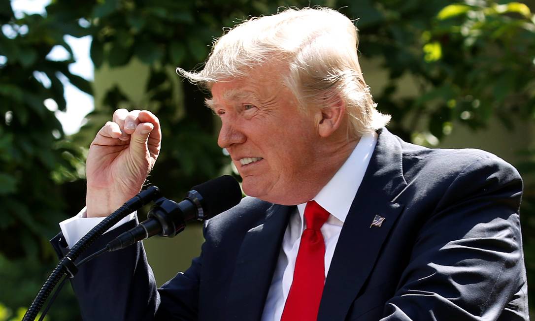 Presidente americano, Donald Trump, quando anunciou que retiraria os EUA do Acordo de Paris, em 1º de junho de 2017 Foto: JOSHUA ROBERTS / REUTERS