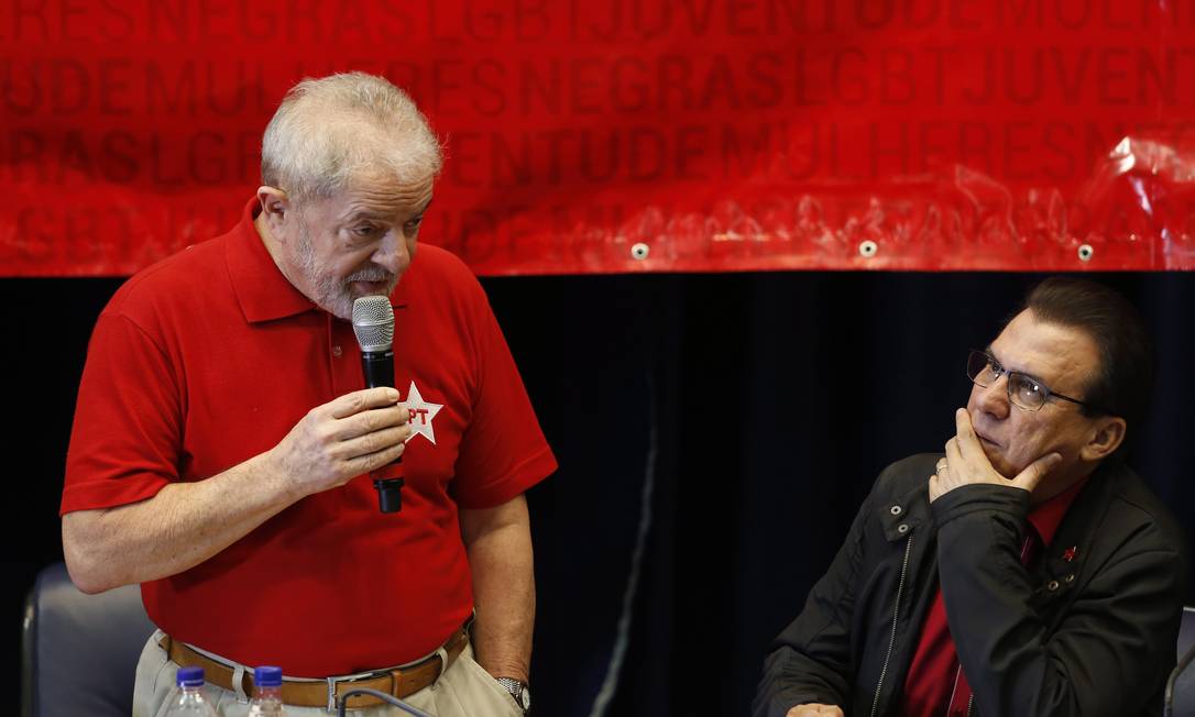 O ex-presidente Lula e Luiz Marinho, candidato a prefeito de São Bernardo, durante evento do PT em 2017 Foto: Edilson Dantas / Agência O Globo