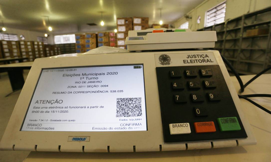 Confiança nas urnas eletrônicas aumenta e chega a 82%, segundo Datafolha Foto: Cléber Júnior / Agência O Globo 14/11/2020 