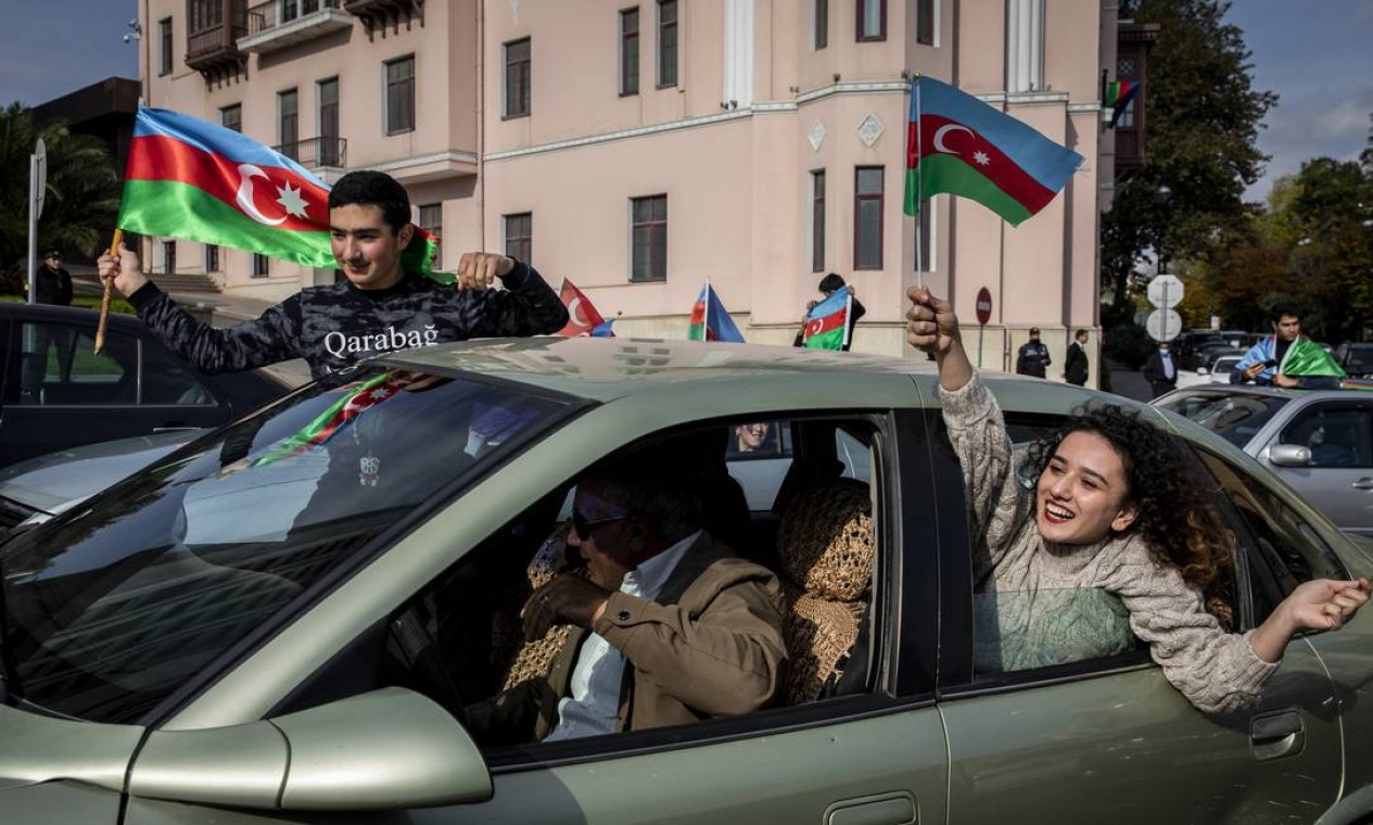 Azerbaijão: Em guerra com Armênia, país faz propaganda nacionalista com  clipe de heavy metal