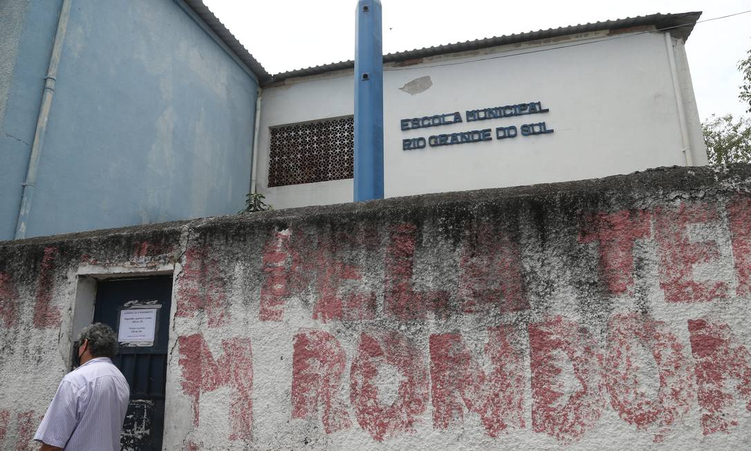 Escola Municipal Rio Grande do Sul, no Engenho de Dentro não retomou as aulas Foto: Pedro Teixeira / Agência O Globo