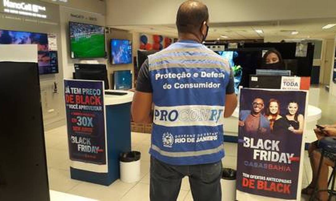 Agentes do Procon-RJ monitoram preços e autuam lojas em casos de descumprimento de ofertas anunciadas Foto: Divulgação