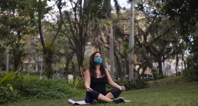 Laura Bolzan on Instagram: Yoga terapeutico.!!!!