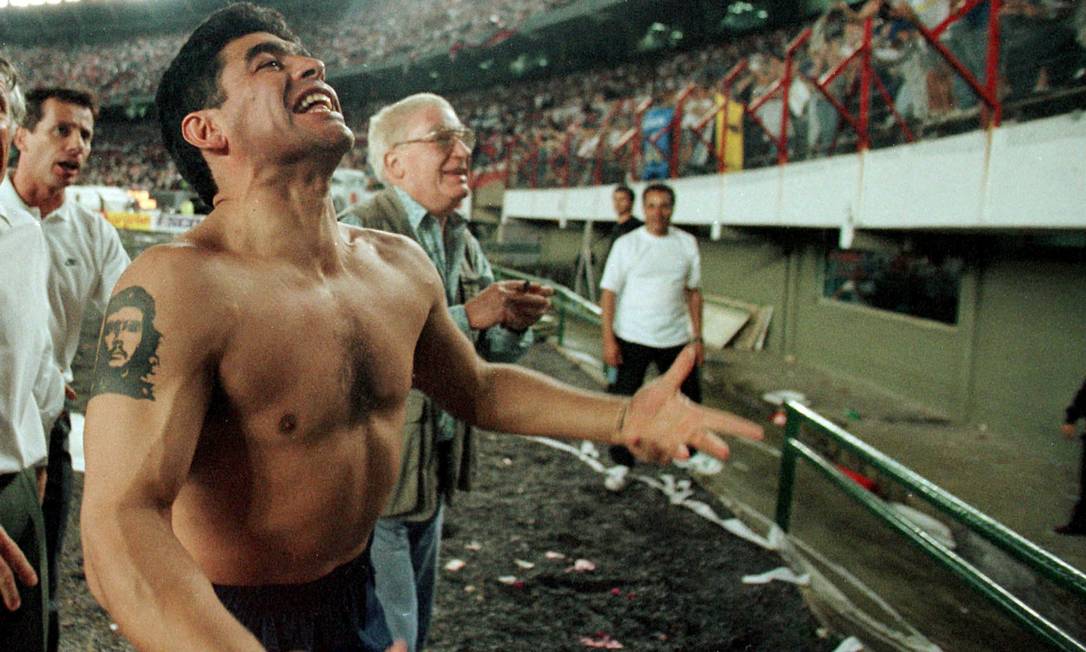 Diego Maradona sofreu parada cardiorrespiratória e faleceu as 60 anos Foto: Enrique Marcarian / REUTERS