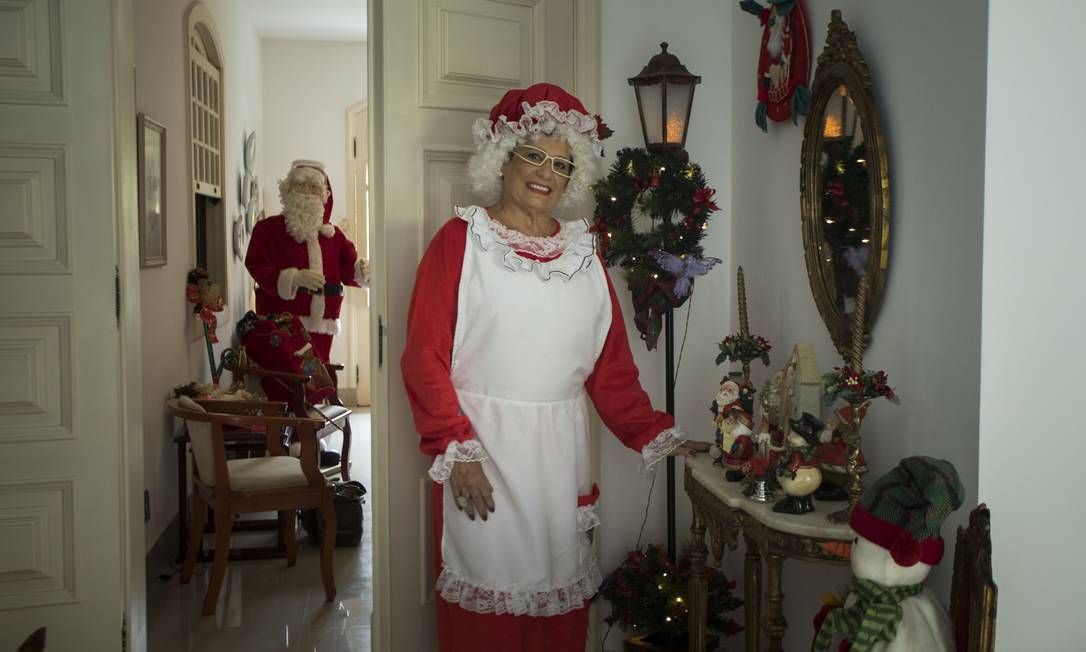 Apaixonada pelo Natal, Norma Ferrone, de 69 anos, vai diminuir a festa em 2020 Foto: Guito Moreto / Agência O Globo