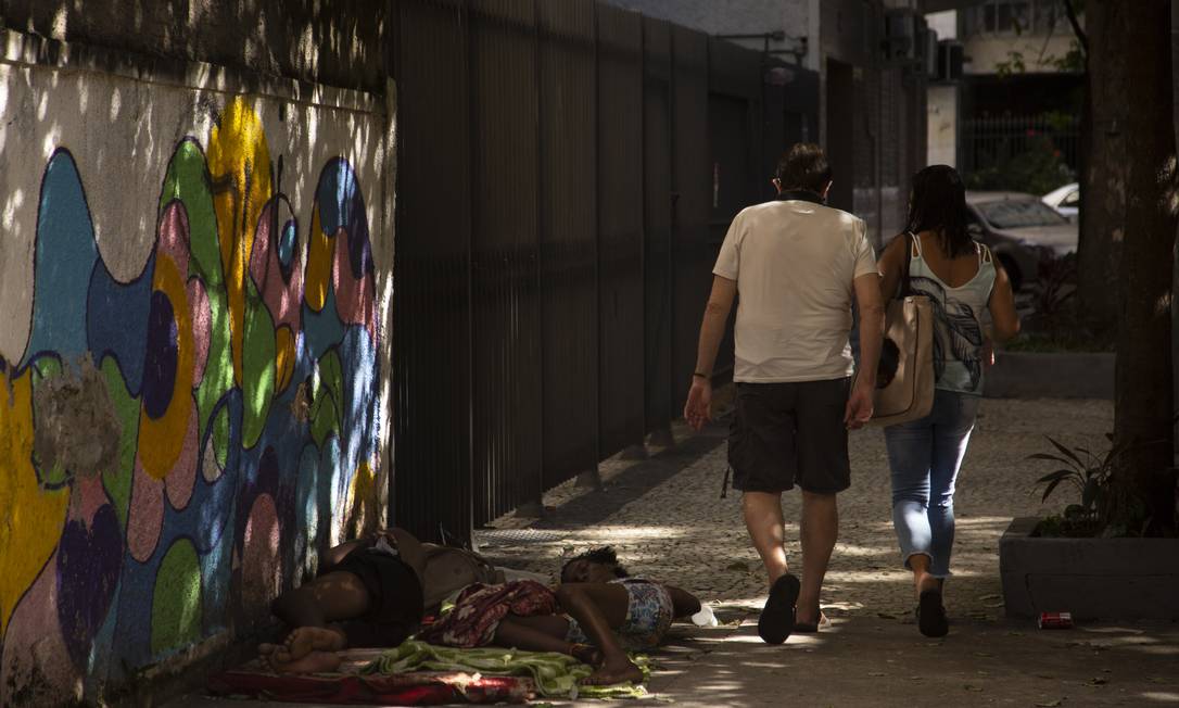 Queixas incluem falta de políticas de assistência à população mais vulnerável Foto: Gabriel Monteiro / Agência O Globo