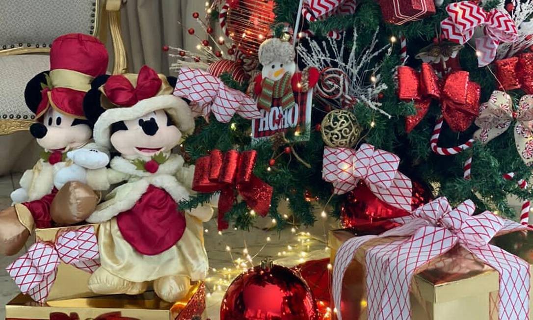 Mickey e Minnie em versão Natal mudam a decoração das festas de fim de ano Foto: Divulgação