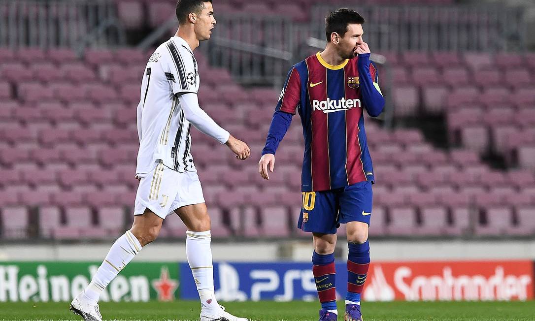 O capítulo 36 dos encontros entre Cristiano Ronaldo e Messi Foto: JOSEP LAGO/AFP / AFP