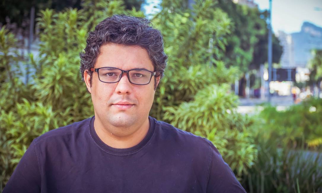 Hernane Cardoso é autor do livro "Maior que o mundo" Foto: Acervo pessoal