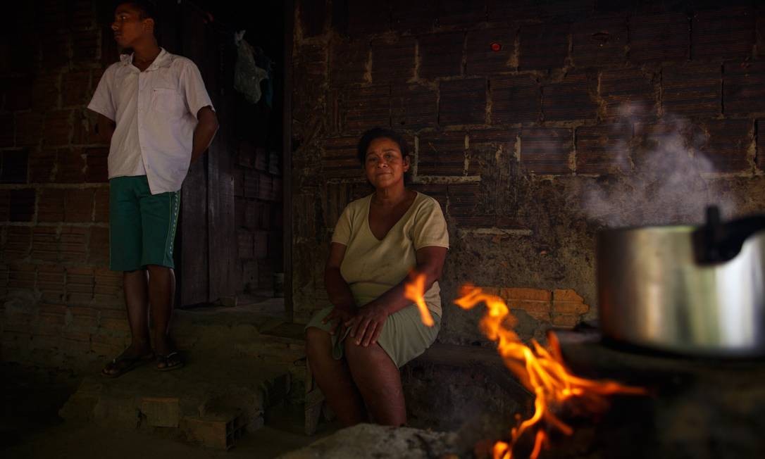Famílias das classes D e E voltaram a sofrer com insegurança alimentar Foto: Daniel Marenco / Agência O Globo