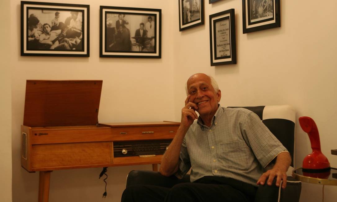 César Villela, o designer da bossa nova, morreu aos 90 anos, no dia 11 de dezembro, por causa de uma pneumonia Foto: Marco Antônio Cavalcanti / O Globo