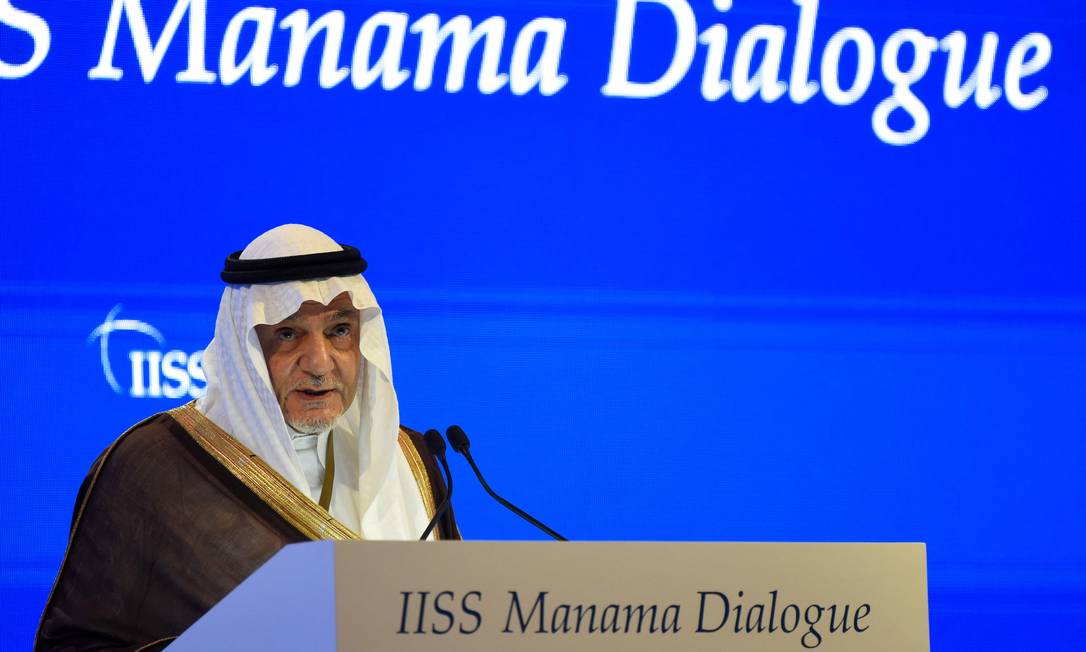Turki al Faisal discursa na conferência de segurança Diálogo Manama na capital do Bahrein Foto: MAZEN MAHDI / AFP/06-12-2020