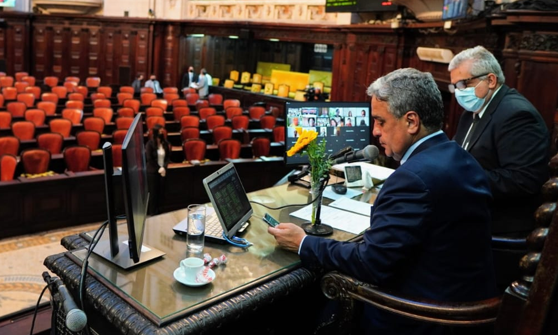 Presidente da Casa, André Ceciliano, durante sessão desta terça-feira Foto: Octacilio Barbosa / Divulgação - Alerj
