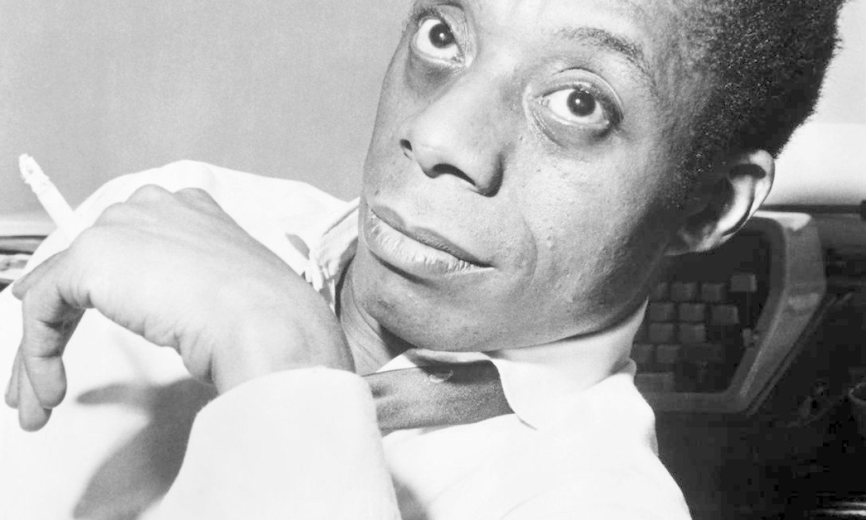 O escritor americano James Baldwin, cuja ficção e não ficção vem sendo publicada no Brasil pela Companhia das Letras Foto: Reprodução / Divulgaçãp