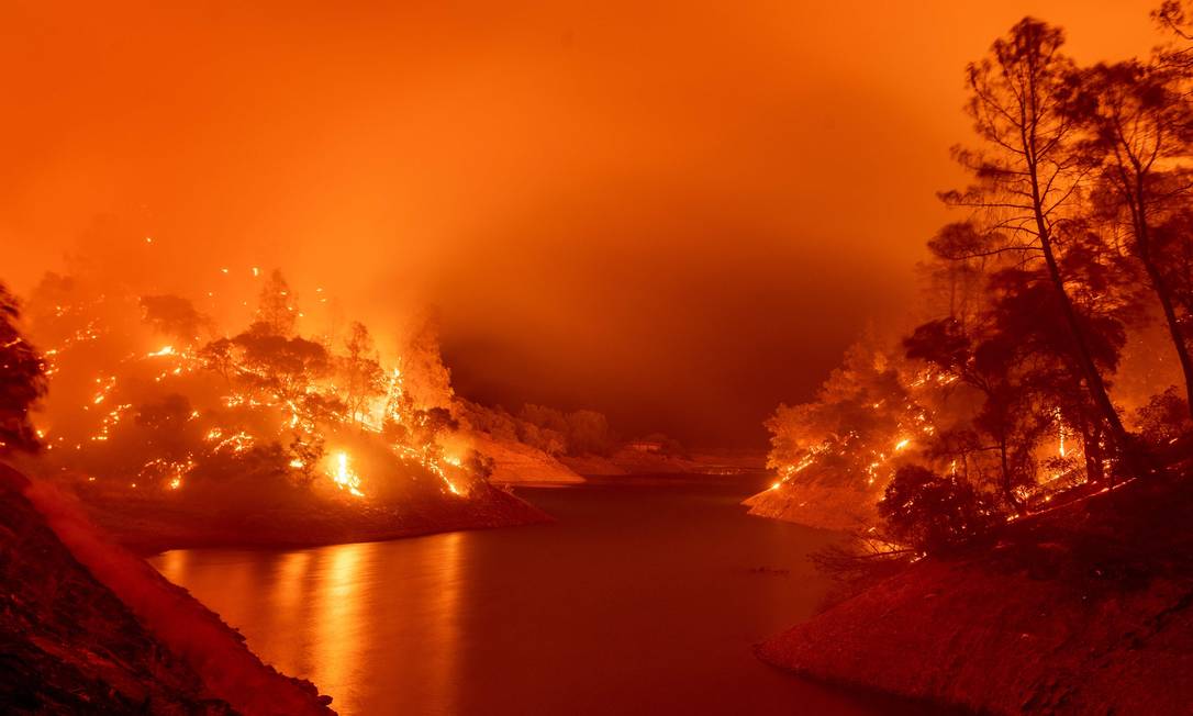 Incêndio na região de Napa, na Califórnia: queimadas deixaram marcas em localidades como a Costa Oeste americana e na Amazônia e Pantanal Foto: JOSH EDELSON/AFP