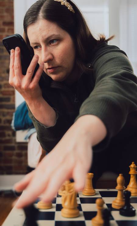 Quer ser craque no xadrez como Beth Harmon de O Gambito da Rainha?  Confira as dicas de um professor e xeque-mate - Glamurama