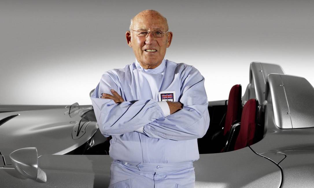 12/04 - Stirling Moss, ex-piloto britânico de Fórmula 1, aos 90, de infecção no peito Foto: Divulgação