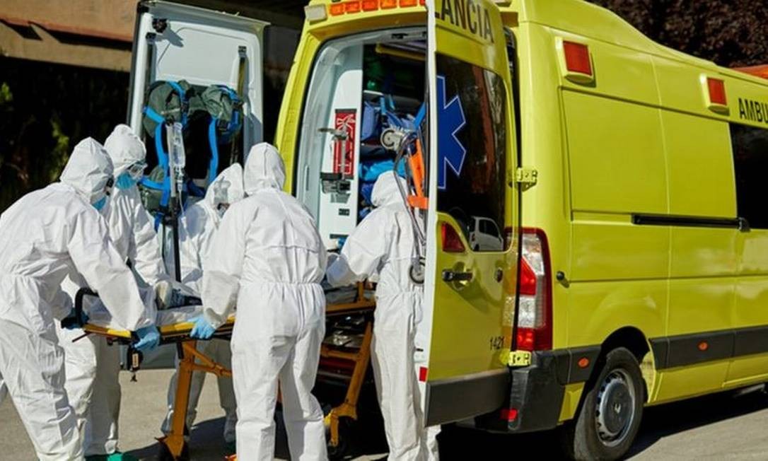 Pandemia foi verdadeira 'prova de fogo' para sistemas de saúde ao redor do globo Foto: XAVIER ARNAU/GETTY IMAGES