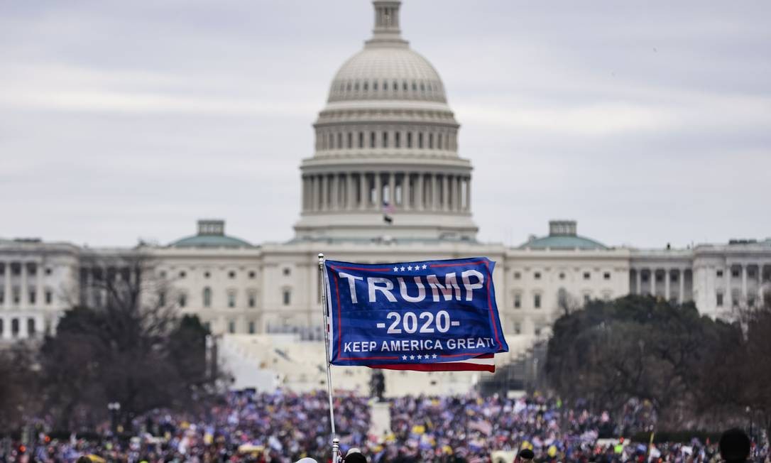 Apoiadores de Trump invadem o Capitólio dos EUA Foto: Samuel Corum / AFP