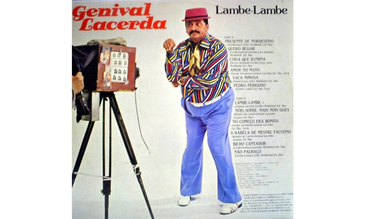 Na canção que virou contracapa do seu LP de 1983, Genival promete uma recordação ao seu ex-amor: "eu vou tirar uma foto que a gente tirou / lá no lambe-lambe". Foto: Reprodução