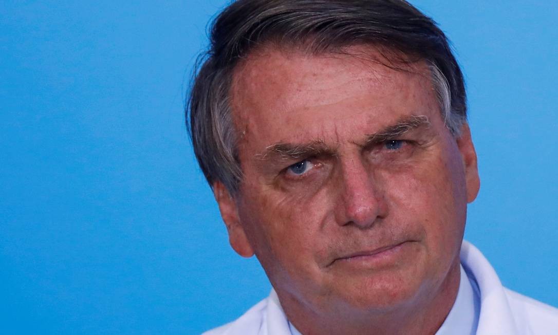 Bolsonaro diz que vacina é do Brasil, 'não de nenhum governador', mas volta a criticar CoronaVac