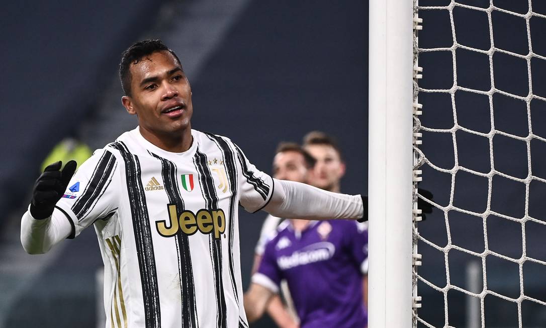 O lateral-esquerdo Alex Sandro foi vendido ao Porto e ficou por lá até 2015. Hoje, atua pela Juventus. O jogador acumula dois títulos portugueses, cinco italianos e venceu a Copa América de 2019 pela seleção brasileira. Foto: MARCO BERTORELLO / AFP