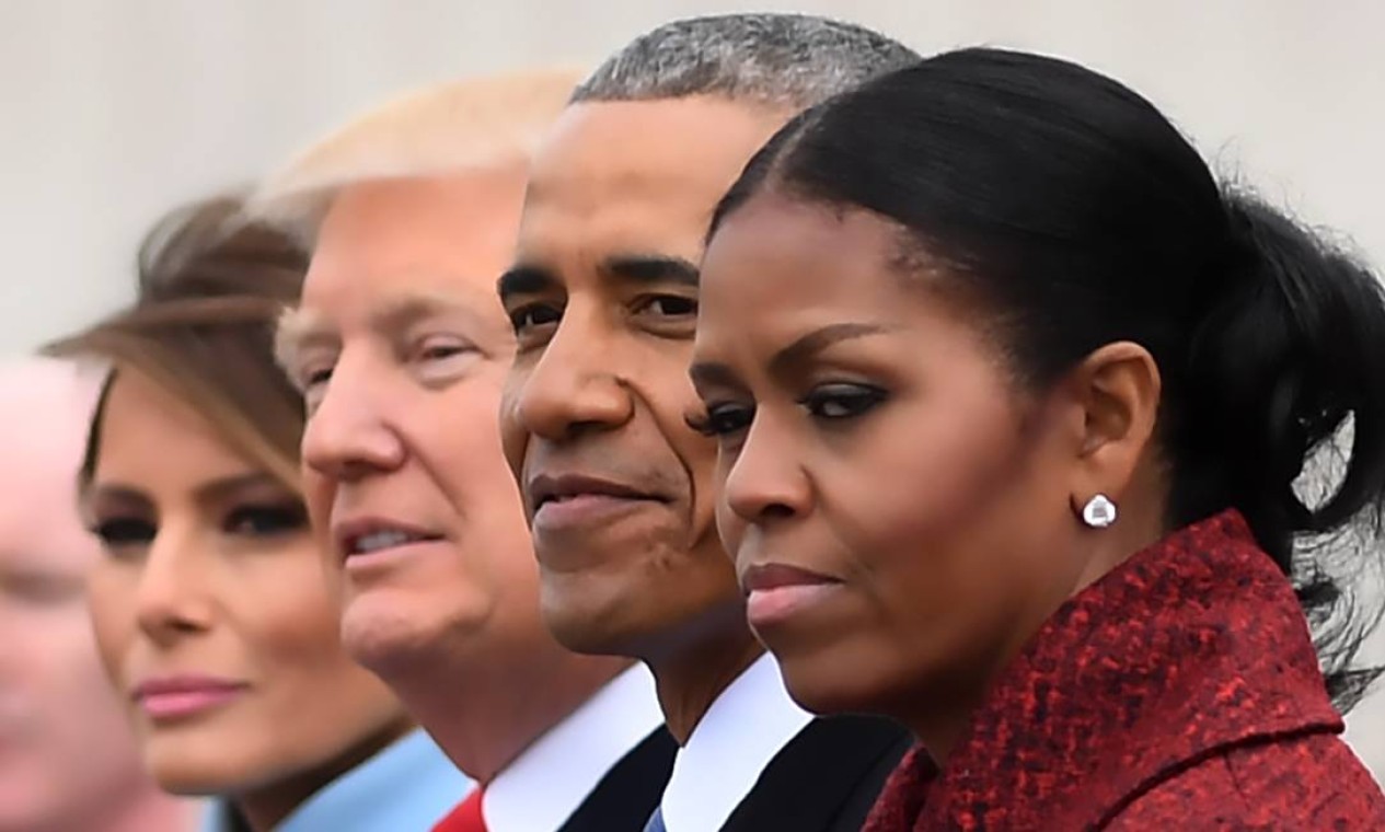 Da esquerda para a direita, a primeira-dama Melania Trump, o presidente Donald Trump, o ex-presidente Barack Obama e a ex-primeira-dama Michelle Obama após a cerimônia transferência de cargo em Washington Foto: JIM WATSON / AFP - 20/01/2017