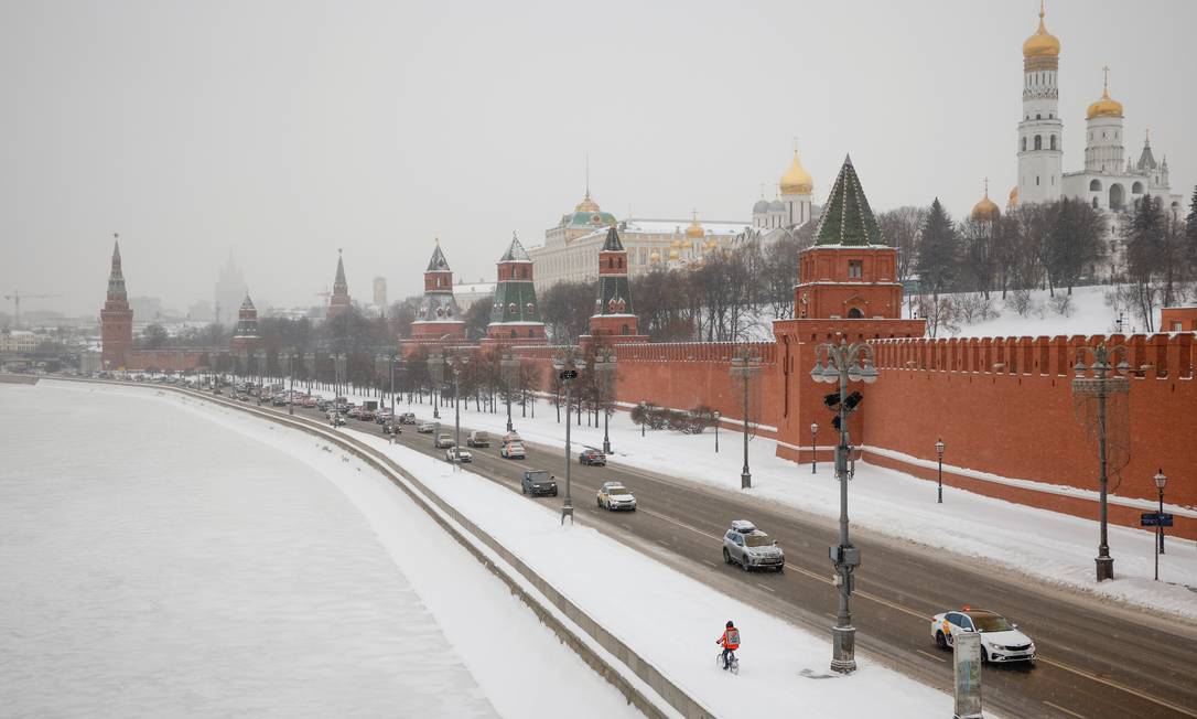 Muros do Kremlin, em Moscou Foto: MAXIM SHEMETOV / REUTERS