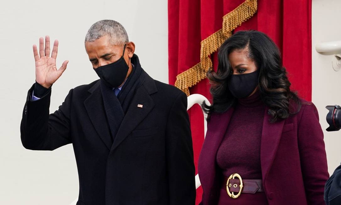 O ex-presidente dos EUA Barack Obama, de quem Joe Biden foi vice, e a esposa Michelle Obama Foto: KEVIN LAMARQUE / REUTERS
