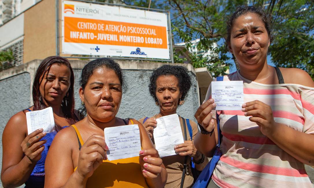 Mães de pacientes do Capsi Monteiro Lobato, em janeiro de 2020: demora para renovar gratuidade é anual Foto: Roberto Moreyra / Agência O Globo