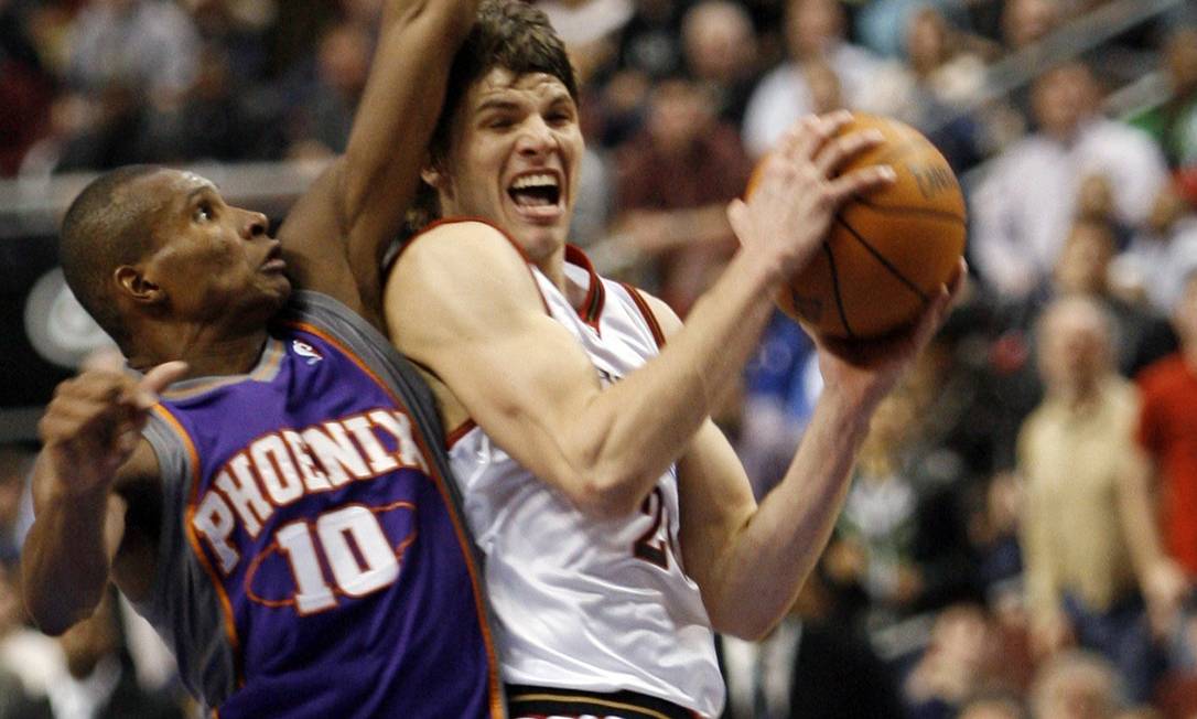 4º lugar: Kyle Korver, veterano especialista de longa distância: 2.450 cestas de três. Foto: Tim Shaffer / Reuters
