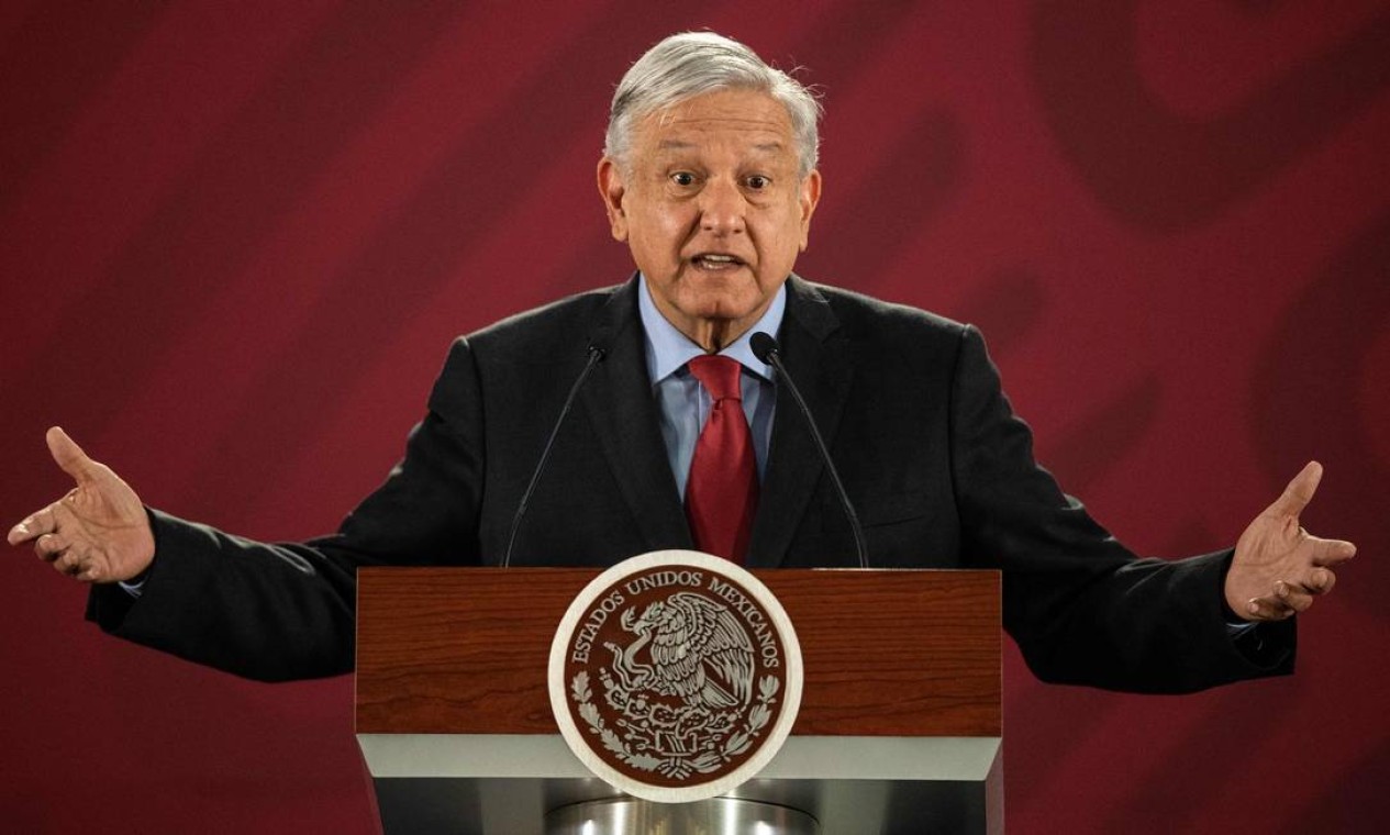 O presidente do México, Andrés Manuel López Obrador, informou neste domingo (24) estar infectado pela Covid-19 Foto: Pedro Pardo / AFP