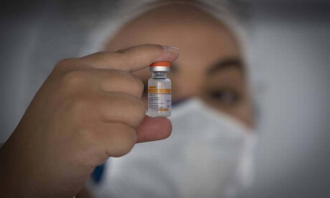 Município do Rio iniciou vacinação com doses da CoronaVac Foto: Márcia Foletto / Agência O Globo