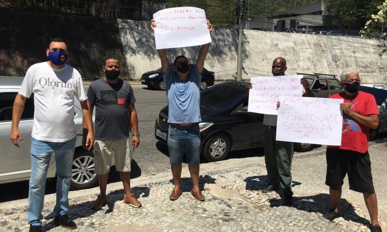 Motoristas De Aplicativo Protestam Por Morte De Colega No Bairro São