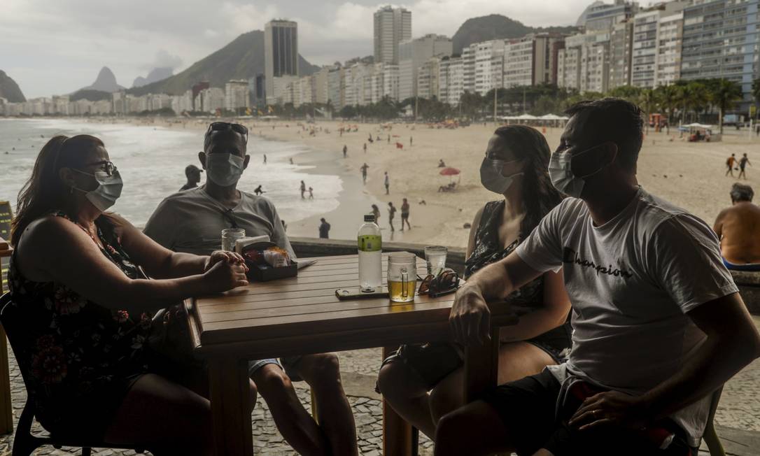 Família Castro, de Santa Catarina: visitantes querem curtir praias e atrações turísticas. Foto: Gabriel de Paiva / Agência O Globo