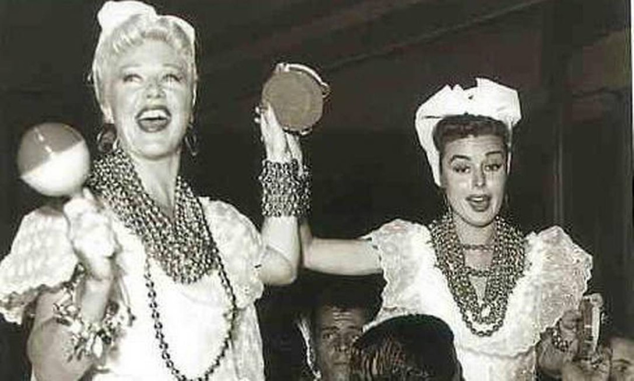Ginger Rogers e Elaine Stewart no carnaval de 1955 Foto: Arquivo