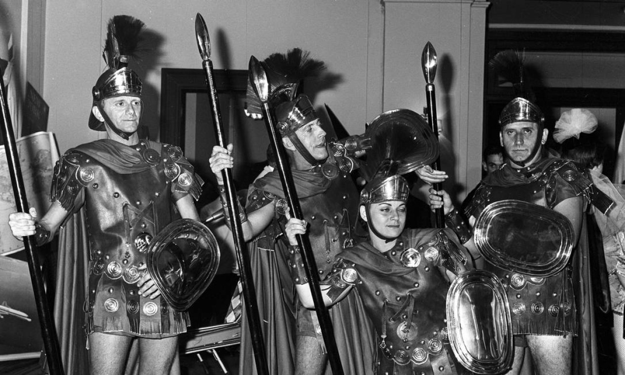 Legionários Romanos no carnaval de 1961 Foto: Arquivo