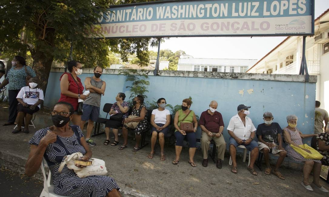 Rio, Cuiabá e Salvador interrompem vacinação contra Covid-19; outras quatro capitais devem parar na próxima semana