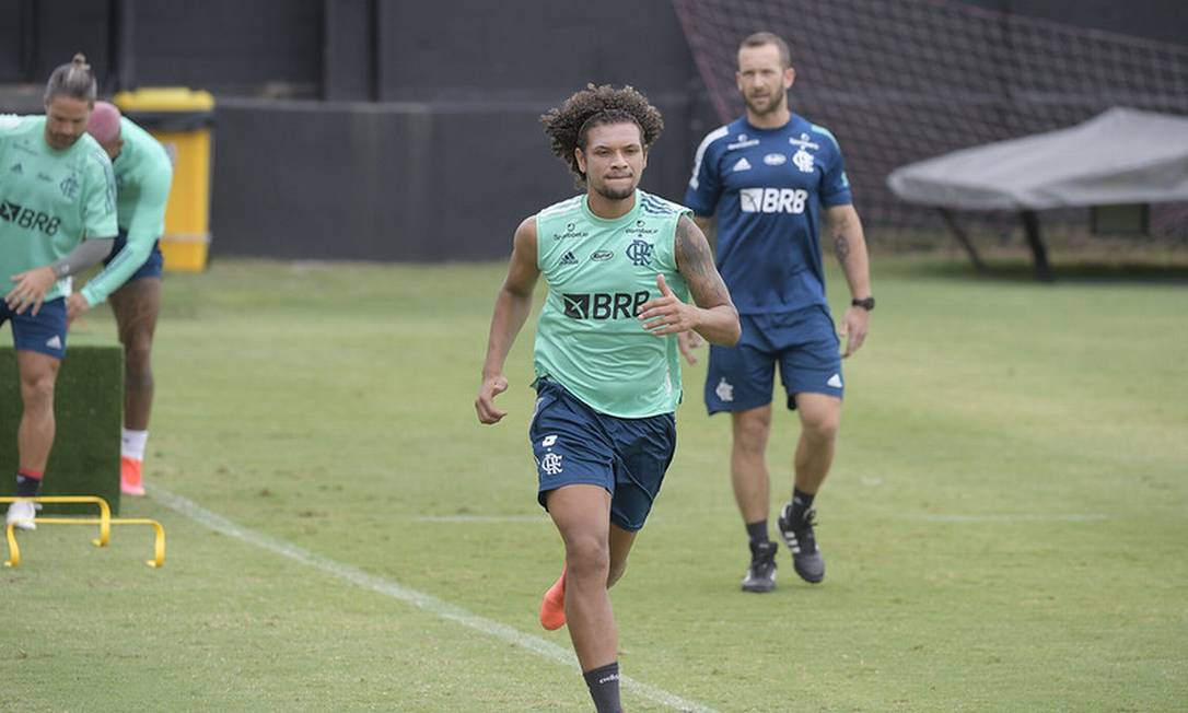 Arão em treino do Flamengo Foto: Divulgação